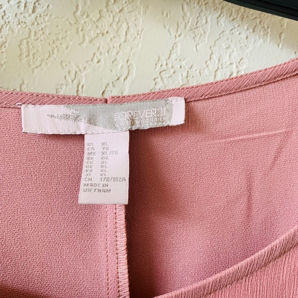 Forever 21 👗 - Picture 4 of 5